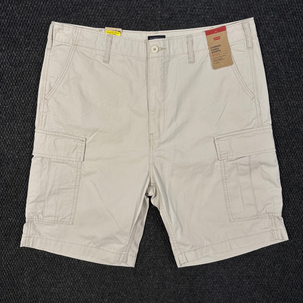 Levi's Carrier Cargo Shorts NWT Mens 38 Cream 9 Inch Inseam Casual Utility